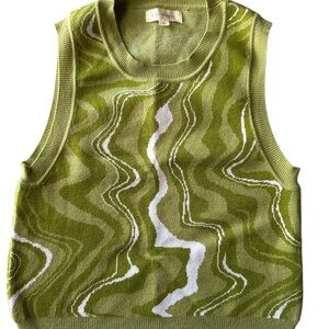 Green and White Patterned Sleeveless Top